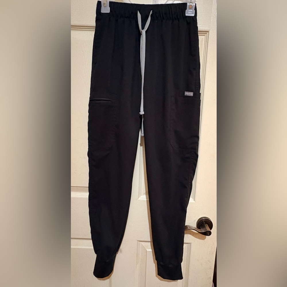 Black Niaahinn  Scrubs 2 piece Set with Light Gray Stitching and joggers XS - Picture 11 of 16